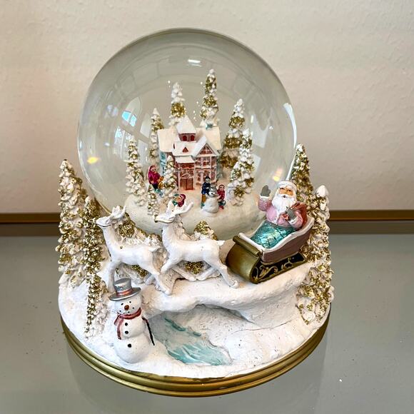 Martha Stewart Musical Santa Christmas Village Water Snow Globe NEW - Picture 16 of 16